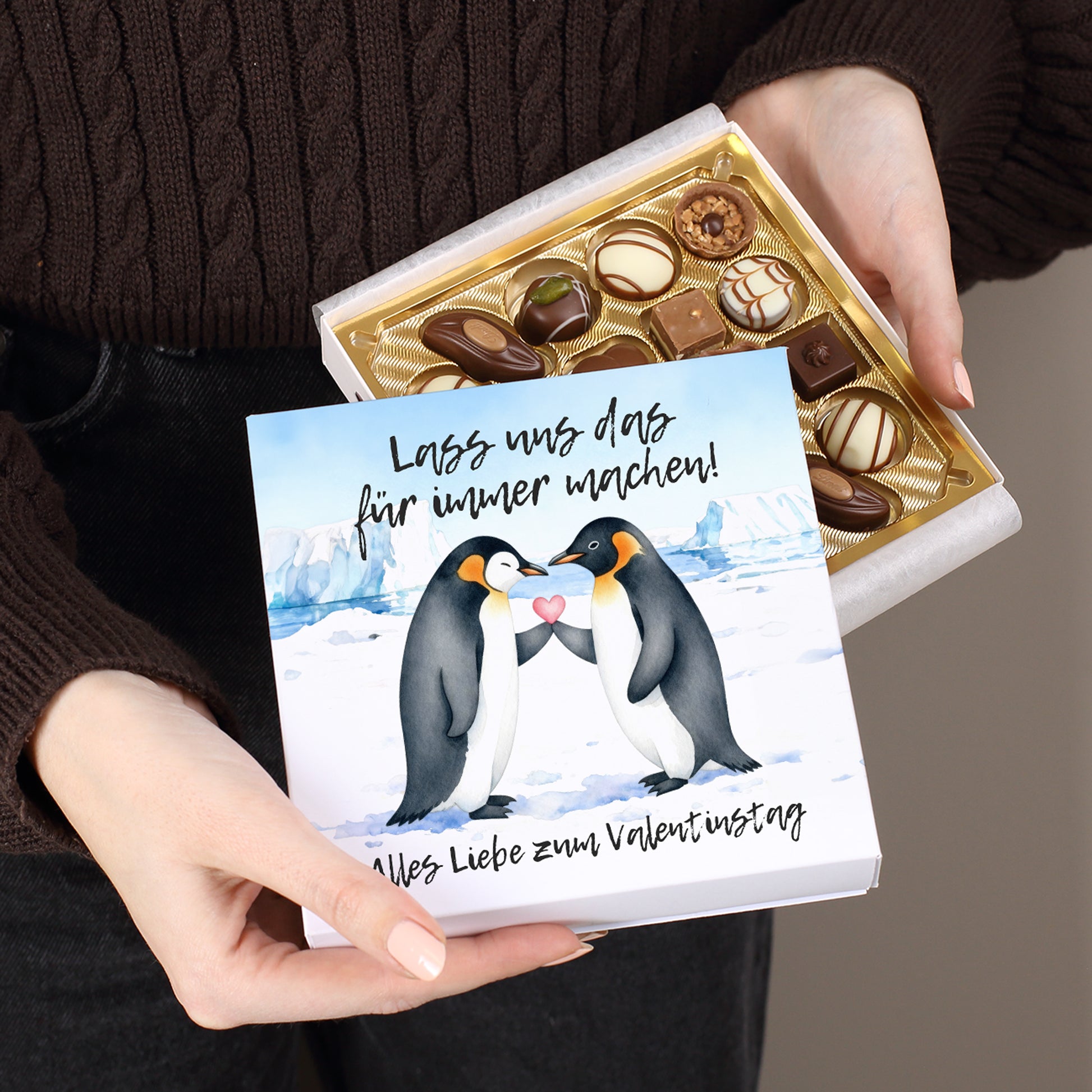 Personalisierte Lindt Pralinenbox mit Pinguin-Motiv und romantischem Spruch „Lass uns das für immer machen“ – Geschenk für Verliebte