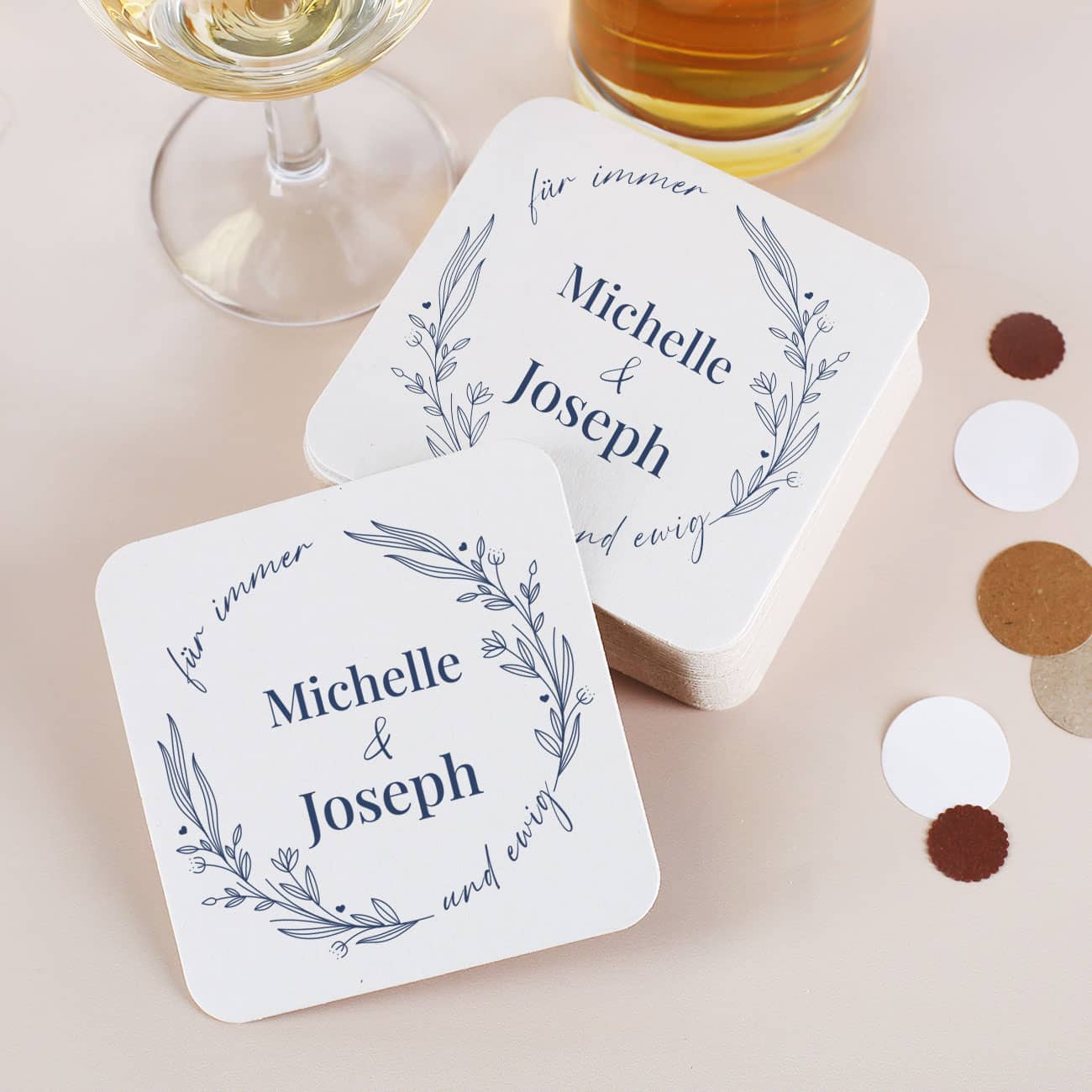 Personalisierte Untersetzer aus Pappe zur Hochzeit mit Personalisierung