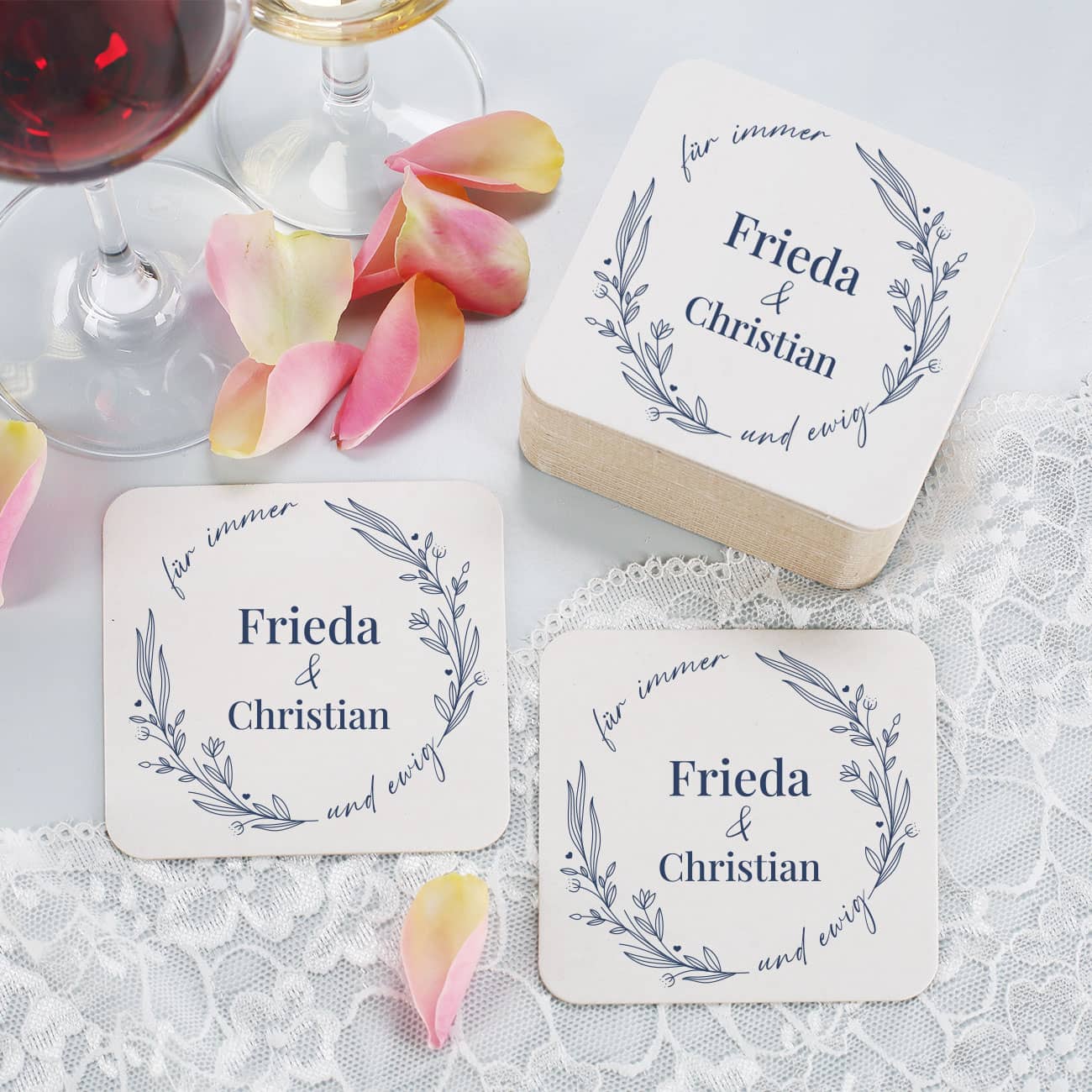 Bierdeckel als Hochzeitsdekoration mit personalisiertem Druck