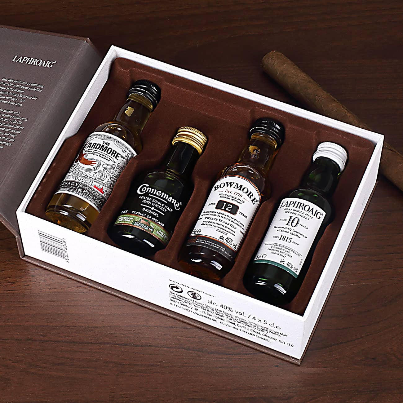 4 torfig-rauchige Single Malt Whiskys aus Irland und Schottland in einer Kollektion