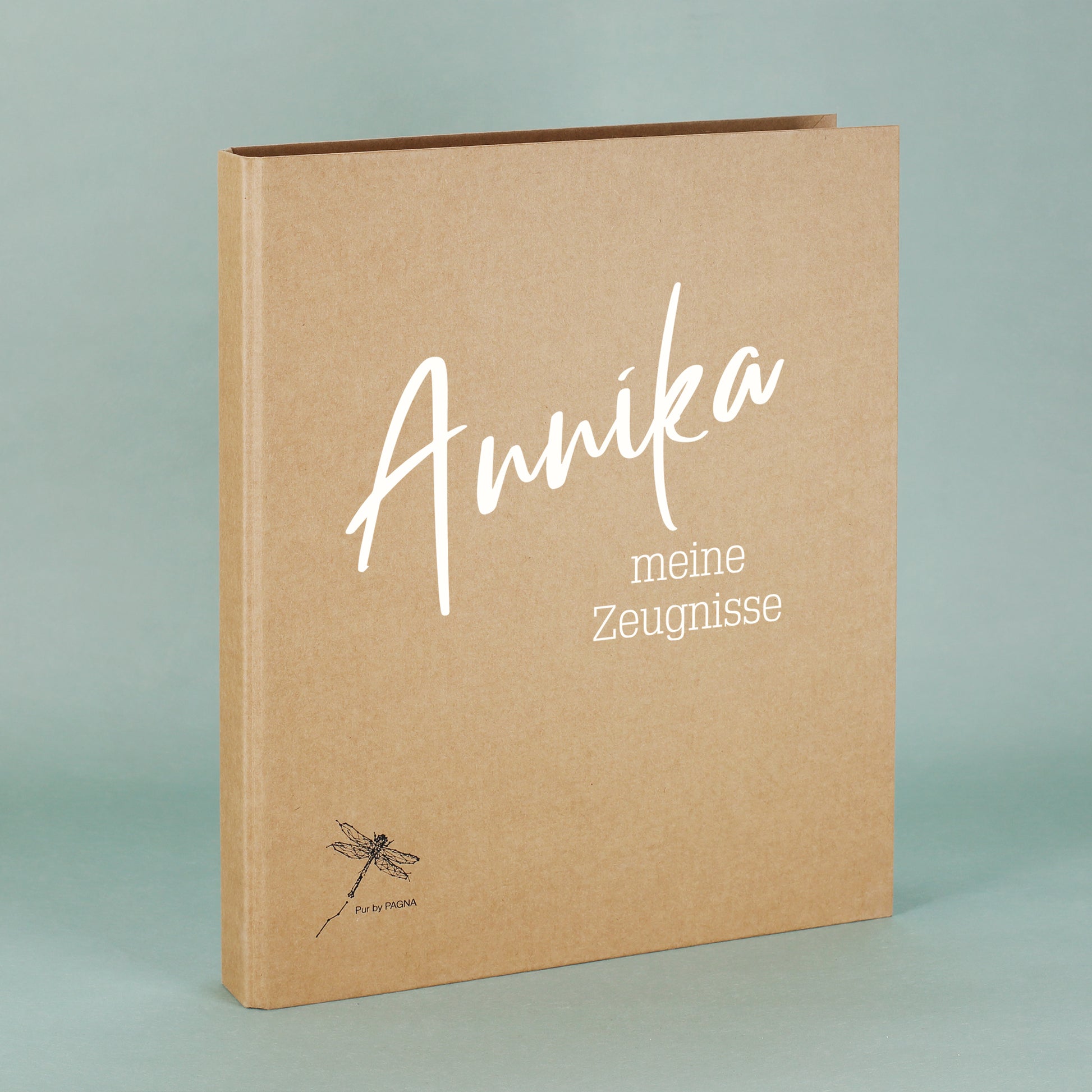 Mappe stehend arrangiert – dekoratives Detailbild