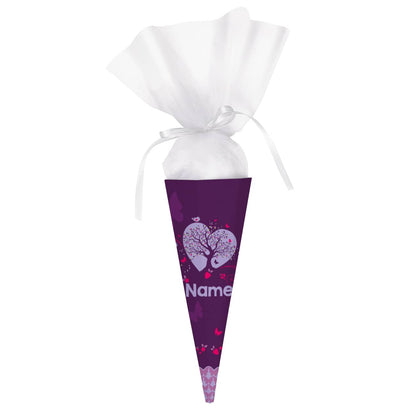 Schultüte in lila mit ihrem Wunschnamen bedruckt