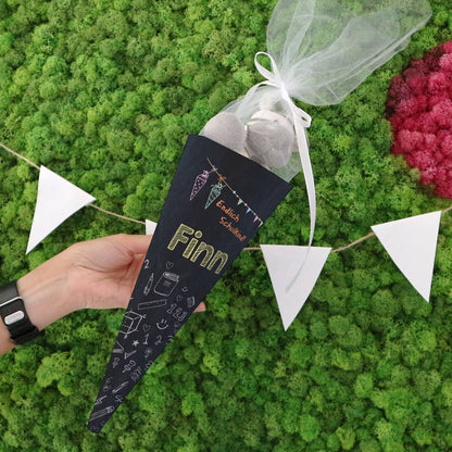 Schultüte in Schuloptik und Name