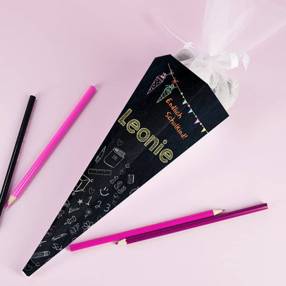 Schultüte in Schuloptik und Name 