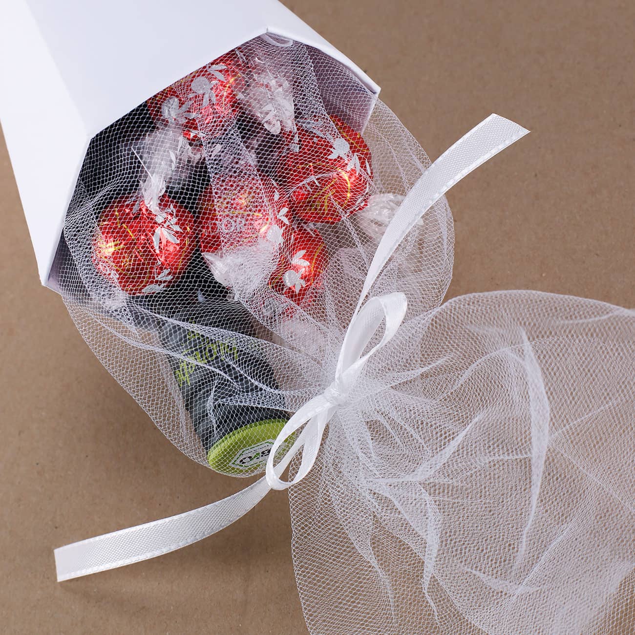 kleine Schultüte für Rentner mit optionaler Füllung, z.B einer kleinen Weinflasche oder Pralinen