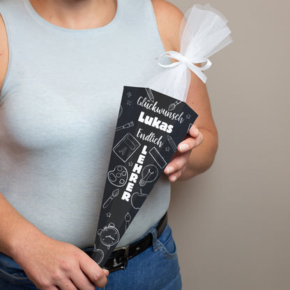 Kleine personalisierte Schultüte „Endlich Lehrer“