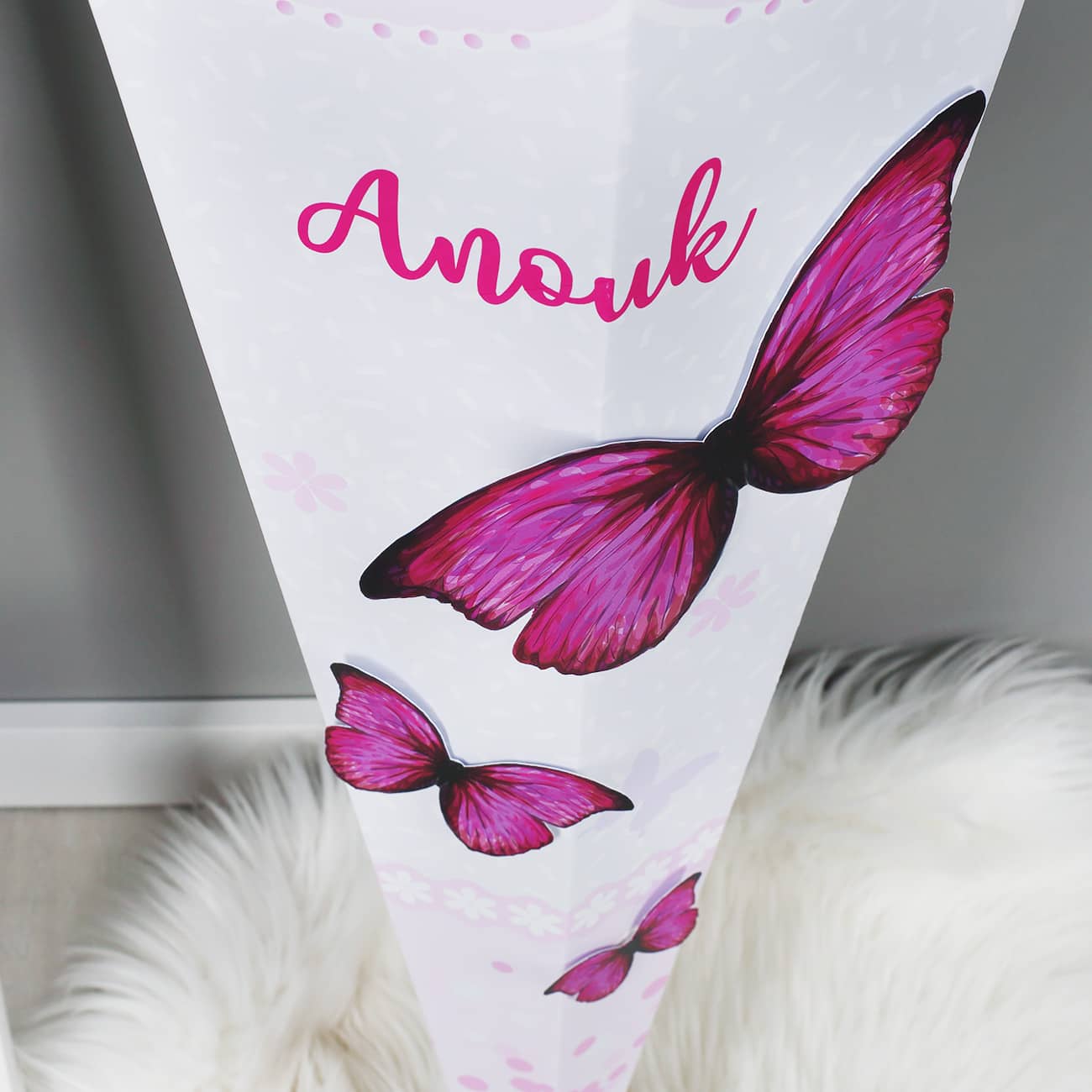 Schultüte mit 3D Schmetterlingen für Mädchen 