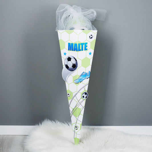 Schultüte für Jungen mit 3D-Fußballmotiv und Name