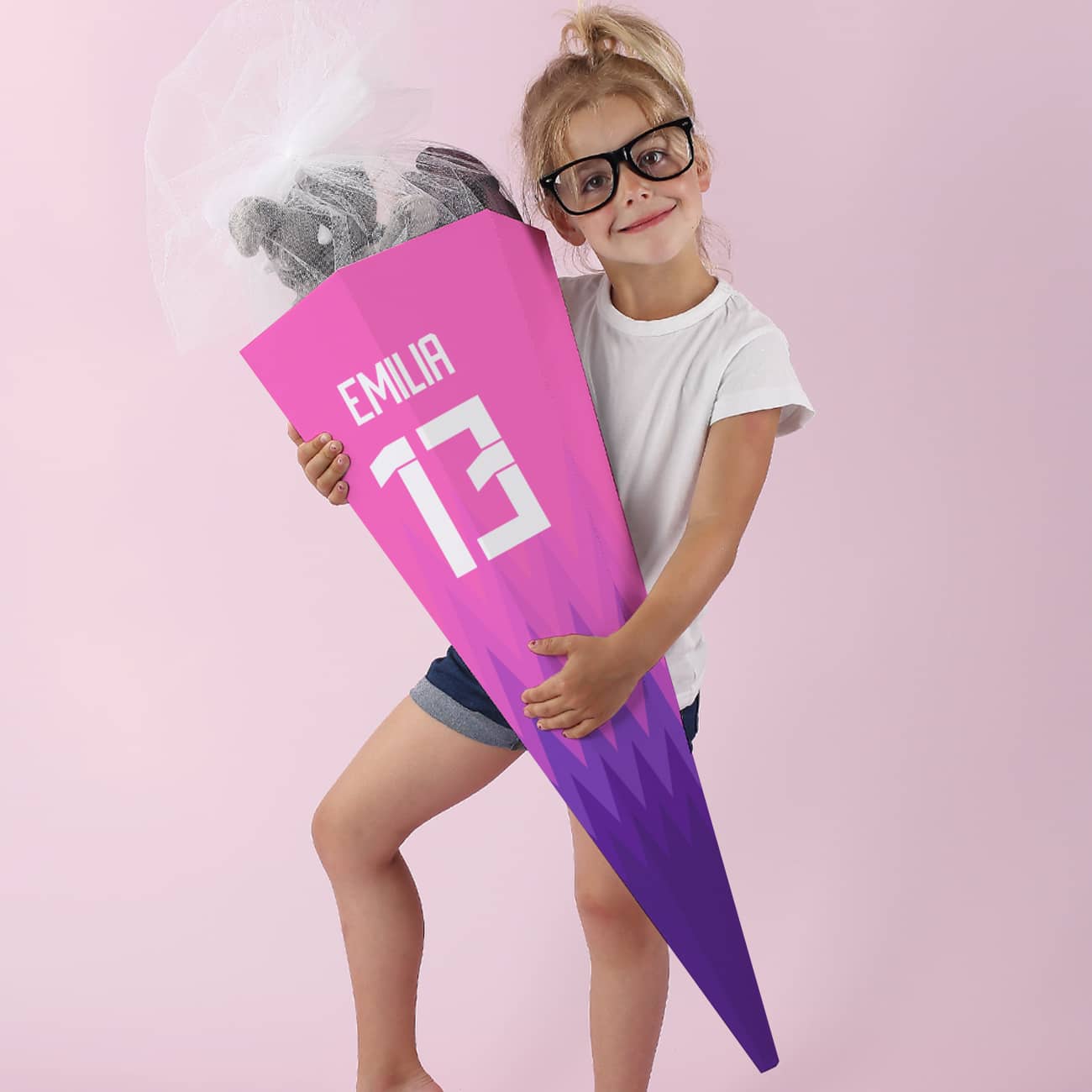 Schultüte für Fußballfans mit Name und Zahl