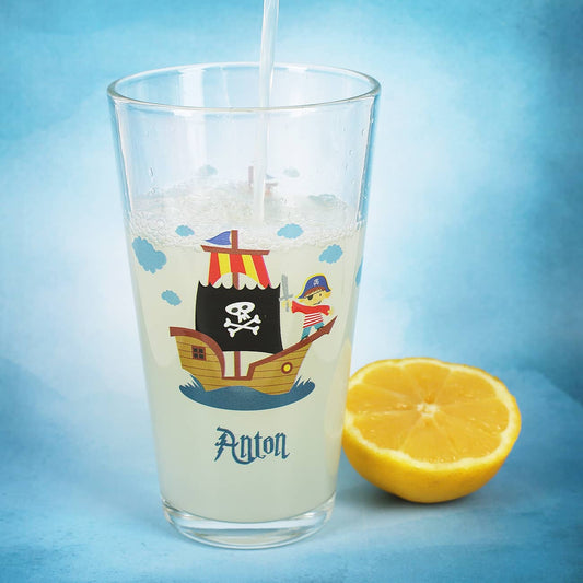 Trinkglas für kleine Piraten
