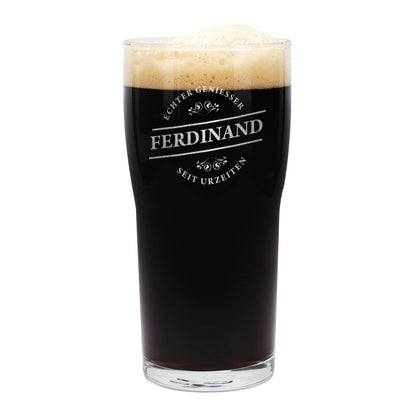 "Echter Genießer seit Urzeiten"-Gravur mit Name personalisiert