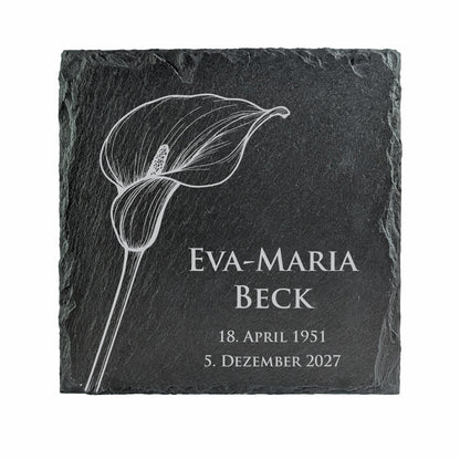 Schiefertafel mit Calla-Motiv und persönlicher Gravur für Eva-Maria Beck