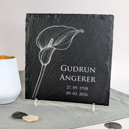 Schiefertafel mit Calla-Motiv und persönlicher Gravur für Gudrun Angerer