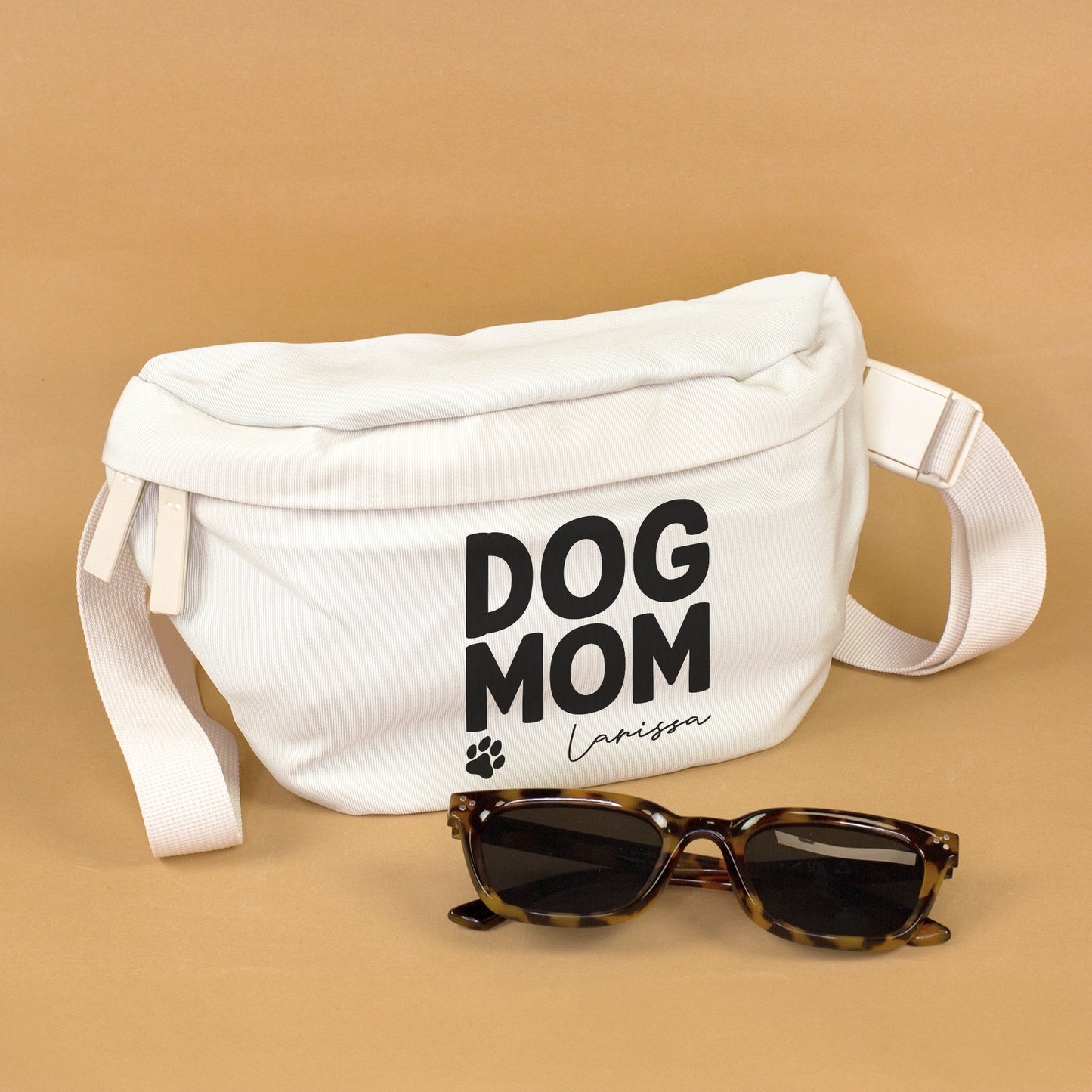 Bauchtasche personalisiert mit Name in Beige o. Rosa 'Dog Mom' | Gürteltasche für Hunde Mama & Frauen