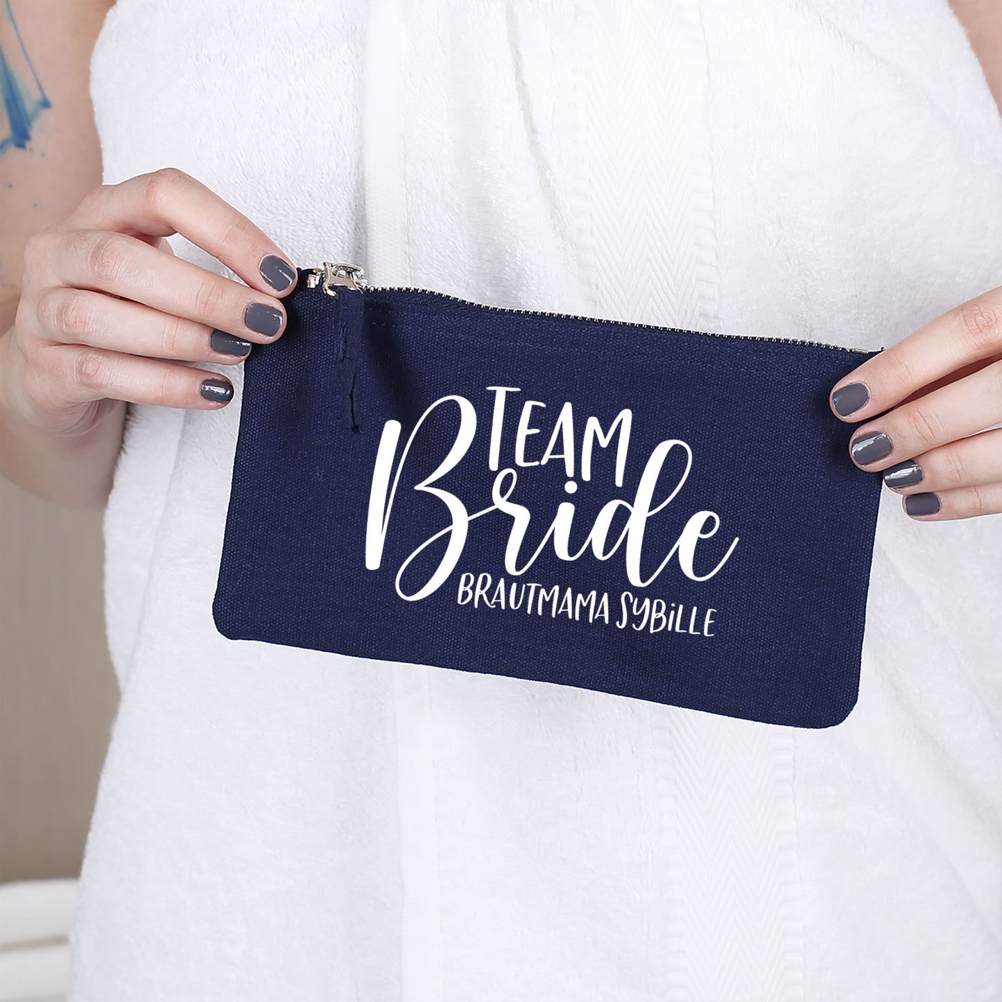 Beautycase mit Namensaufdruck | Team Bride | 5 Farben & Größenauswahl