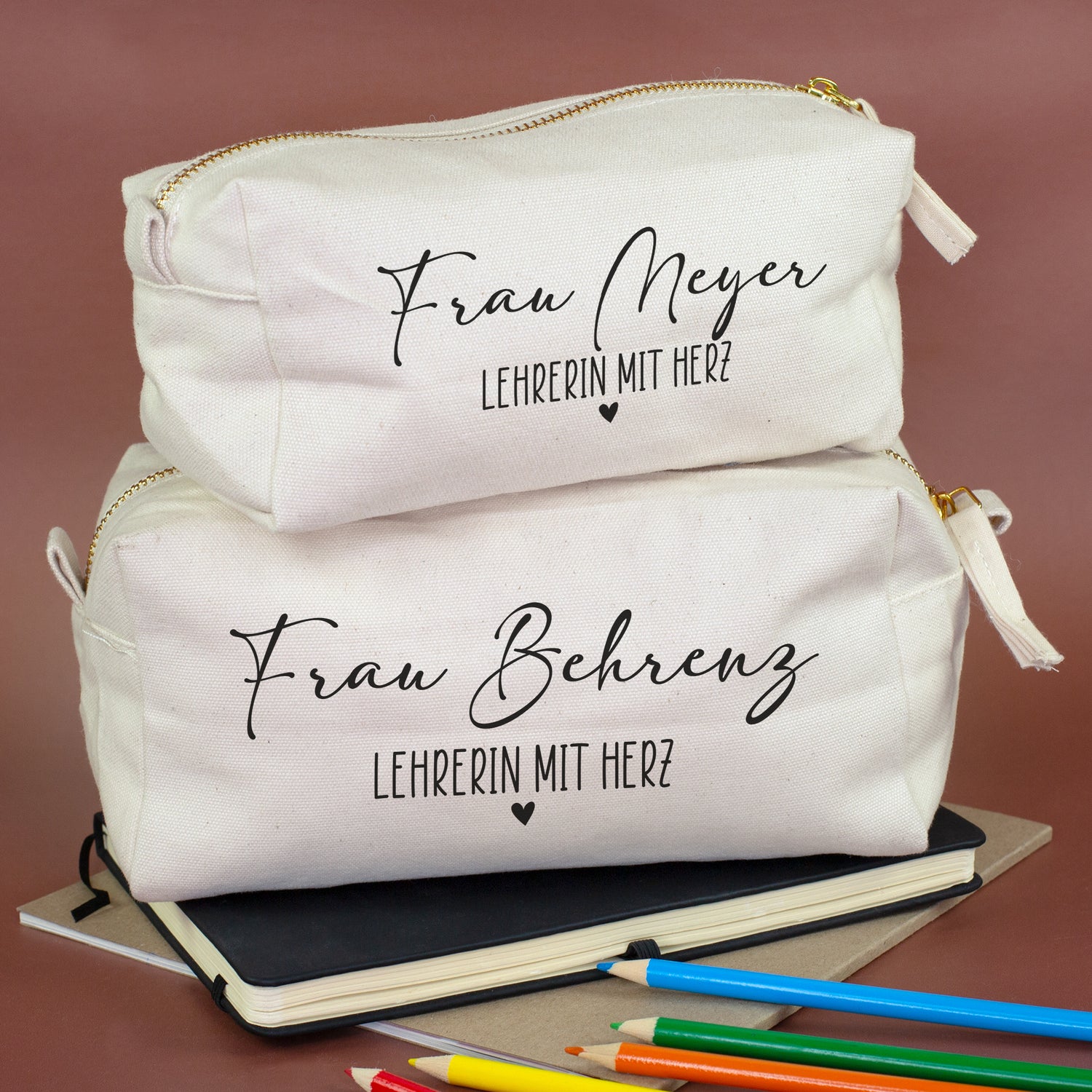 Schlampermäppchen und Beautycase personalisiert mit Name und Wunschtext als Geschenk für Lehrerinnen