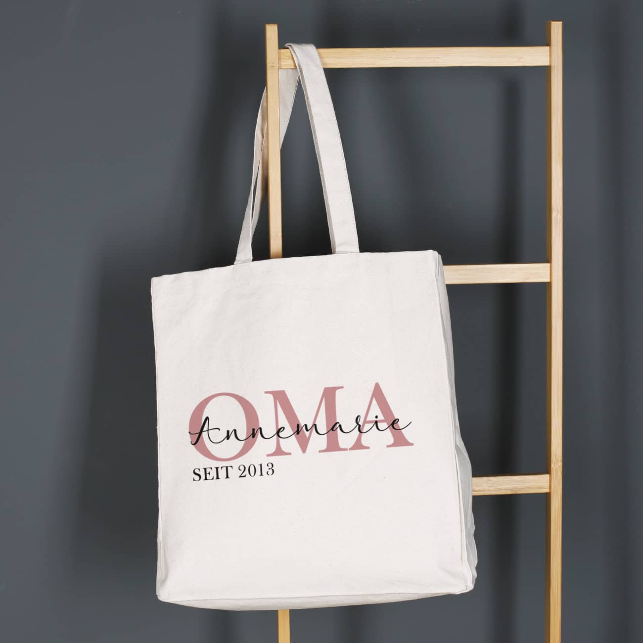 Personalisiert mit Text und Jahr nach Wahl