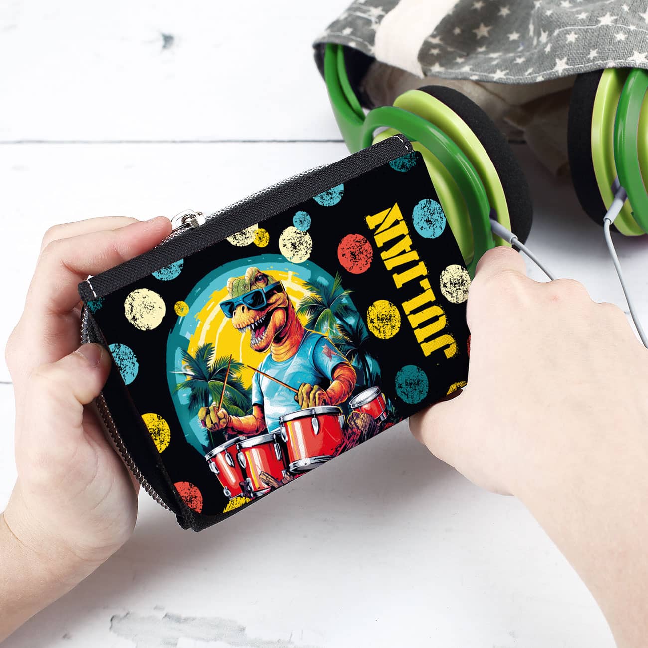 Geldbörse zum Schulanfang mit Dinosaurier am Schlagzeug und einem Namen Ihrer Wahl