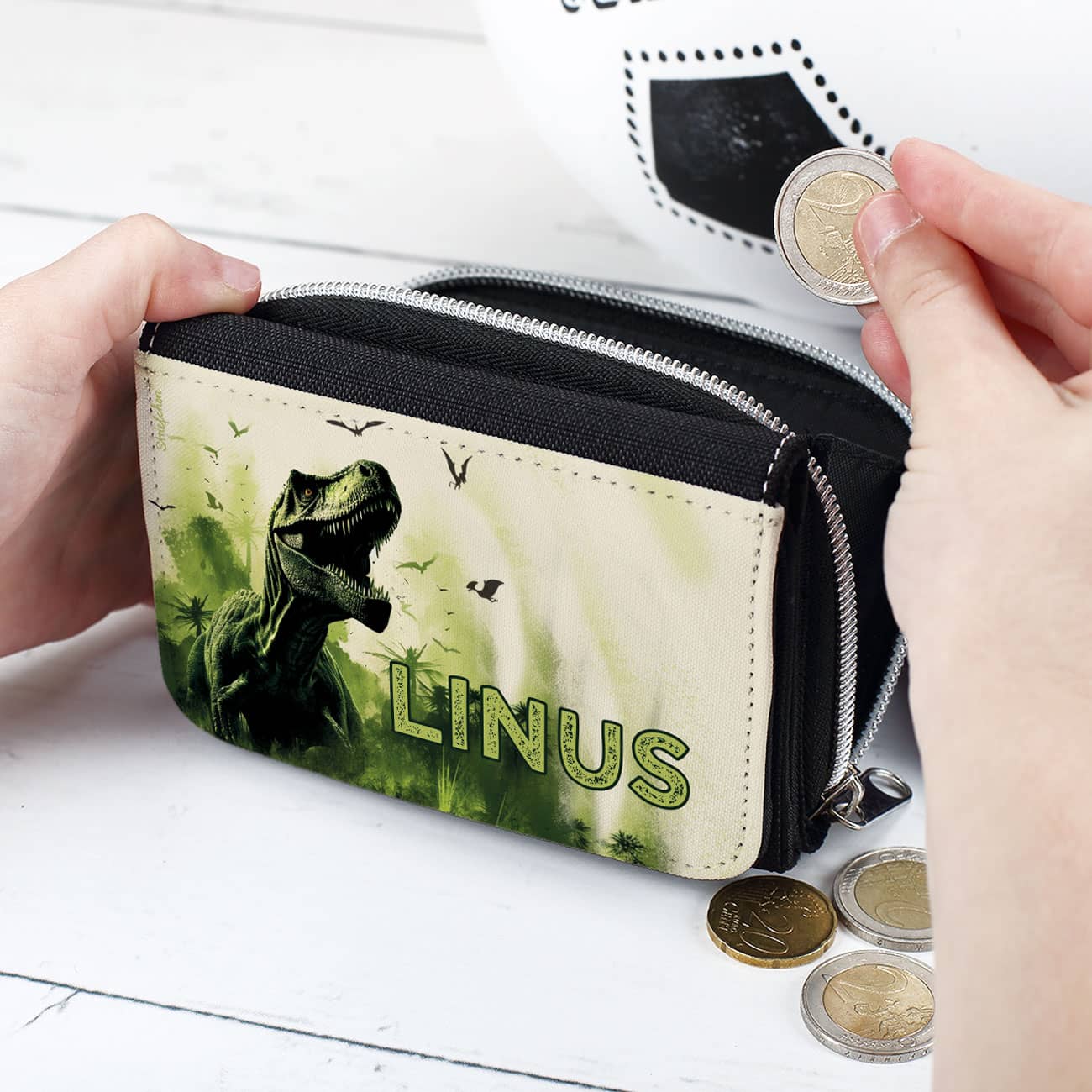 Kindergeldbörse mit Tyrannosaurus Rex und Name