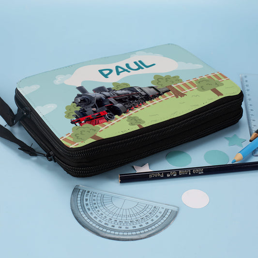 Personalisierte Federmappe mit Dampflok-Motiv – mit Wunschnamen bedruckt, geschlossen