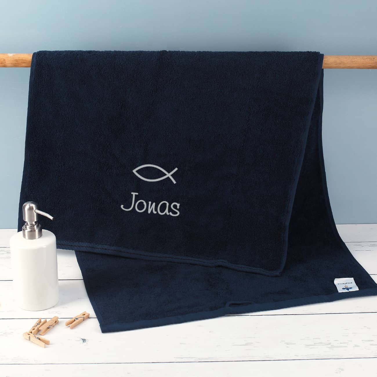 Handtuch Nachtblau zur Taufe, Kommunion oder Konfirmation mit Stick