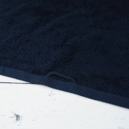 Petri Heil - dunkelblaues Handtuch - Detail