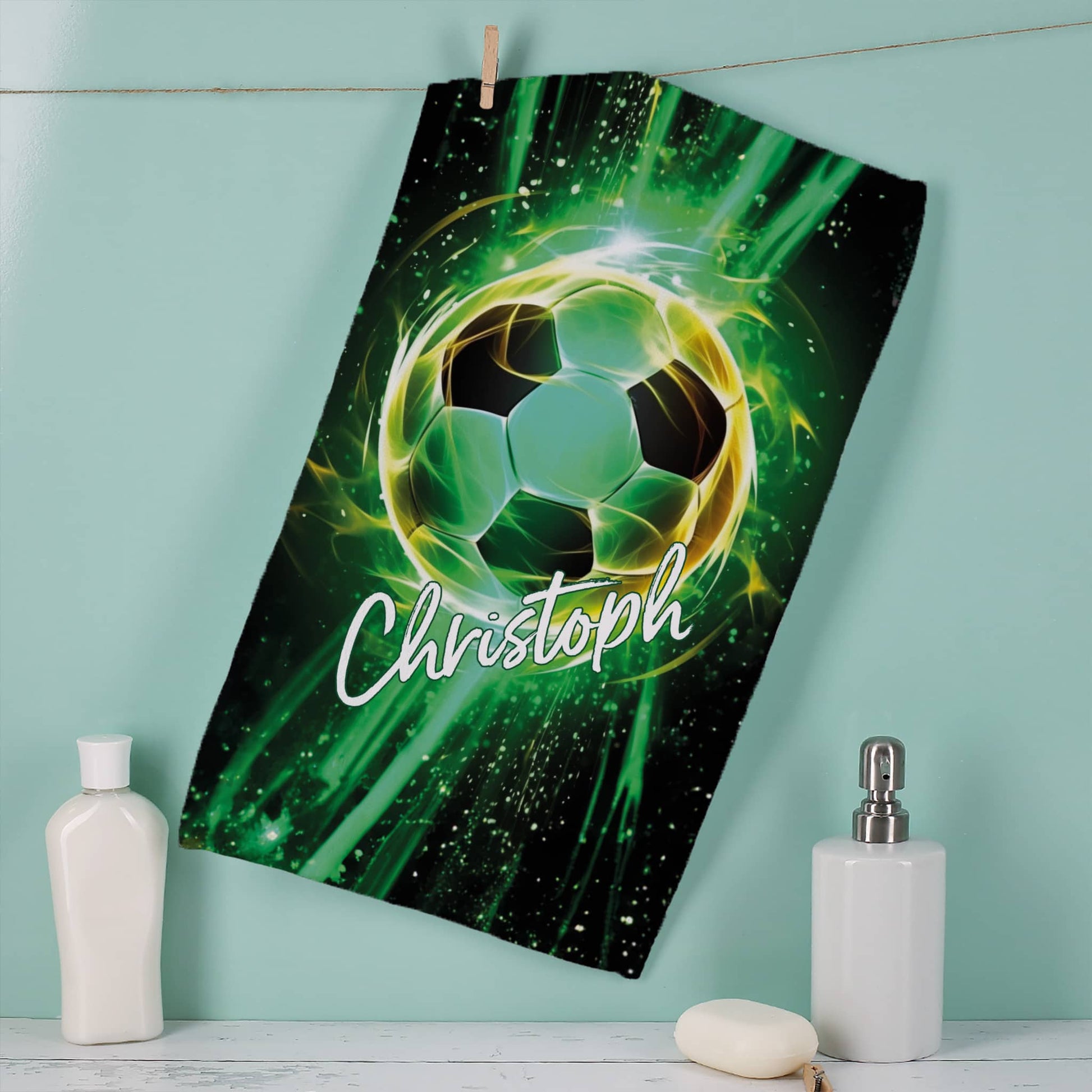 Handtuch für Kinder mit Fußball & Name nach Wunsch bedruckt