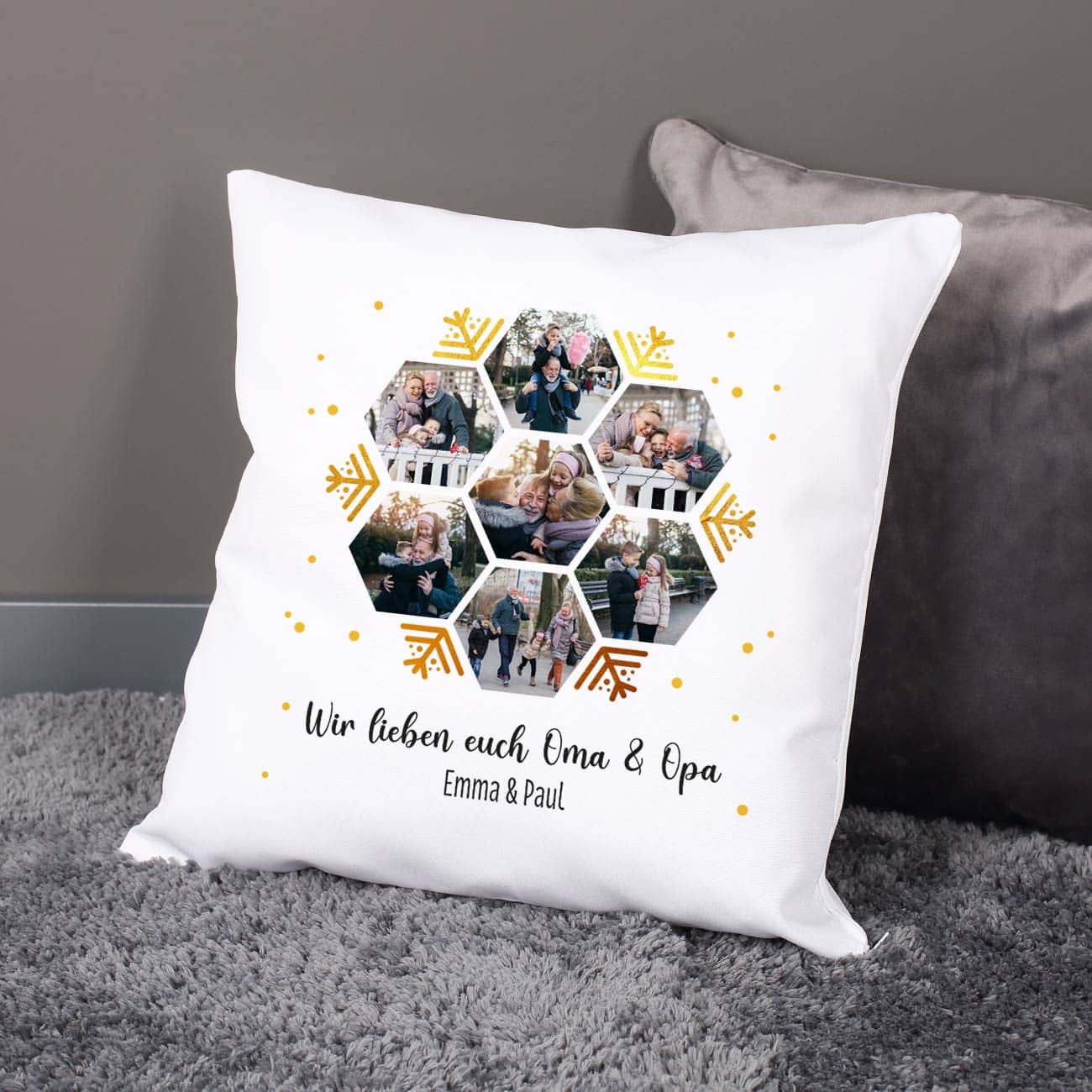 7 Fotos auf Kissen mit zwei Zeilen Text nach Wahl