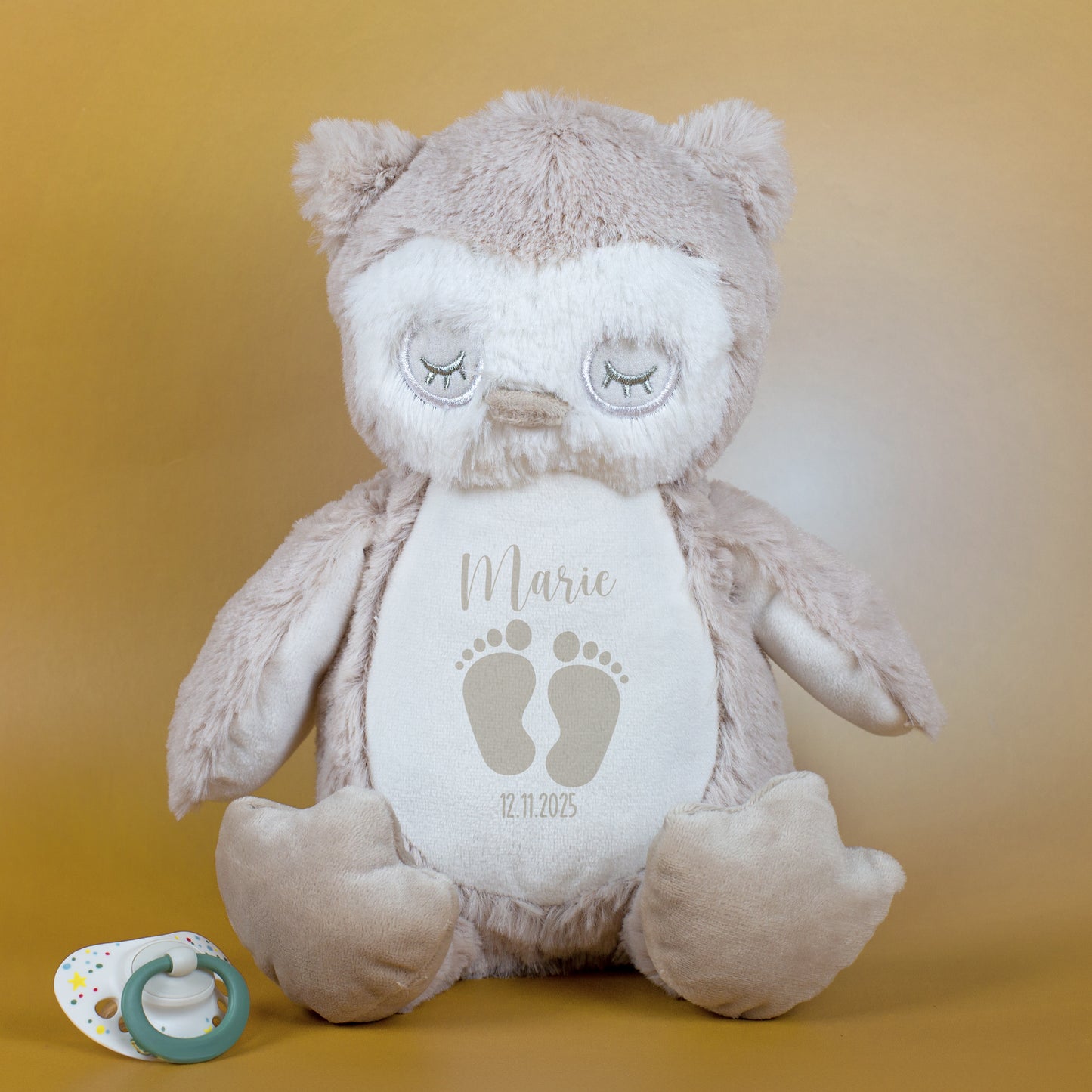 Kuscheltier Eule mit Babyfüßchen | Personalisiert mit Name & Datum zur Geburt & Taufe | Farbauswahl