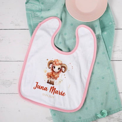 Weiß/rosa Lätzchen mit Sternzeichen, Name und Datum