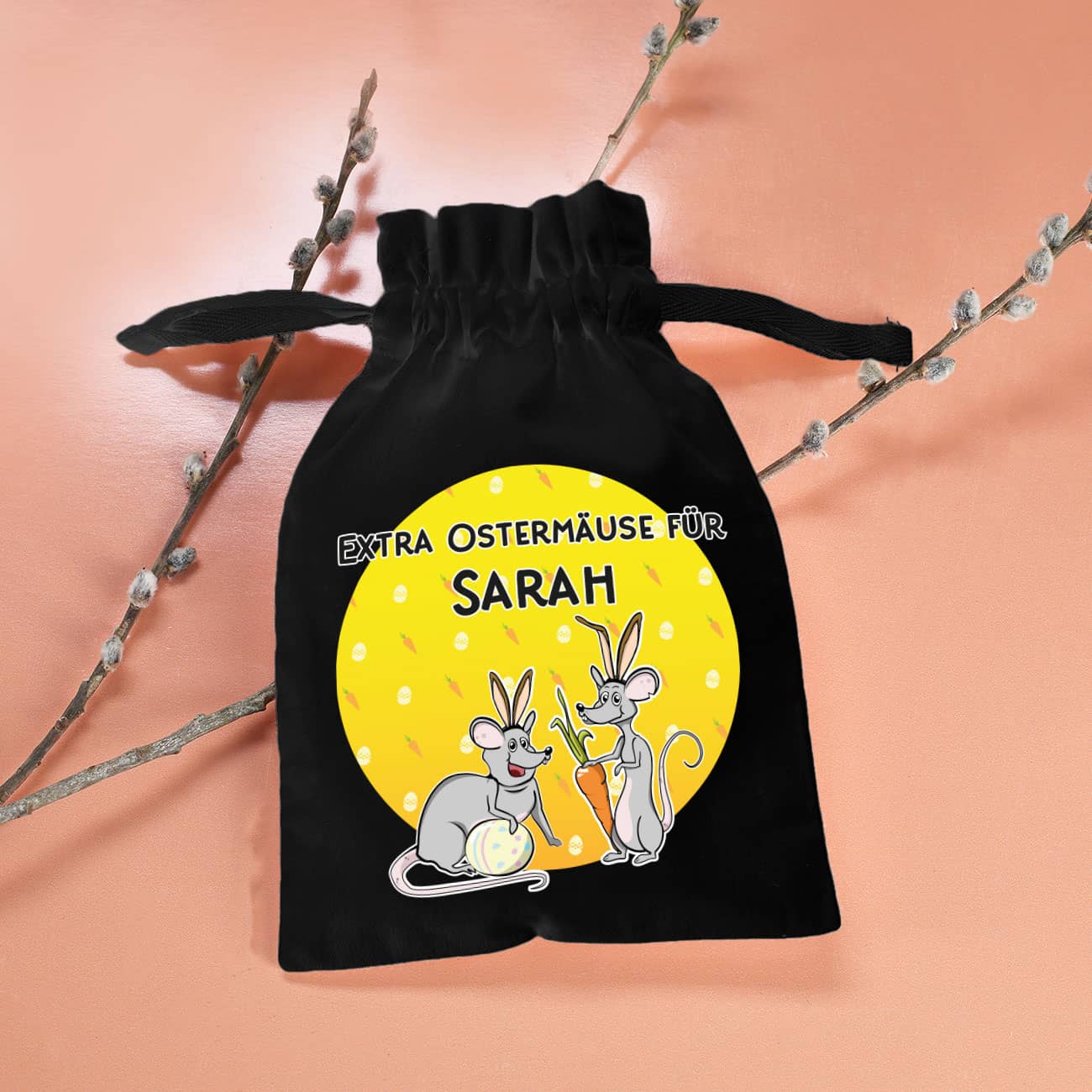 Schwarzer Stoffsack als Geldgeschenk mit extra Ostermäusen bedruckt