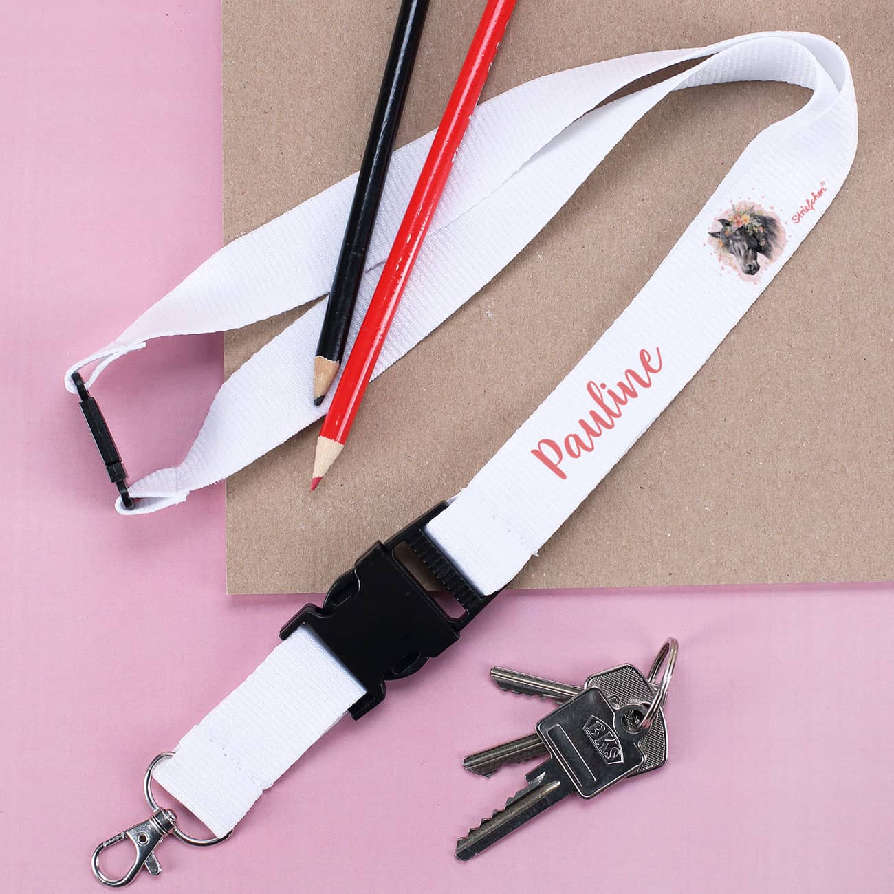 Weißes Schlüsselband mit niedlichem Pferdemotiv und Wunschname