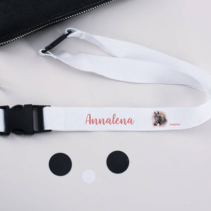Weißes Schlüsselband mit niedlichem Pferdemotiv und Wunschname