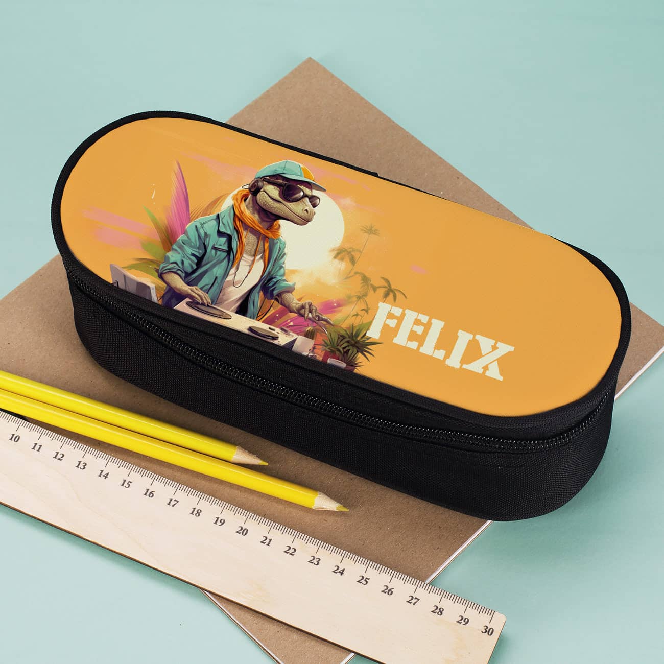 Stiftebox mit tollen Dino-DJ und Ihrem Wunschnamen bedruckt