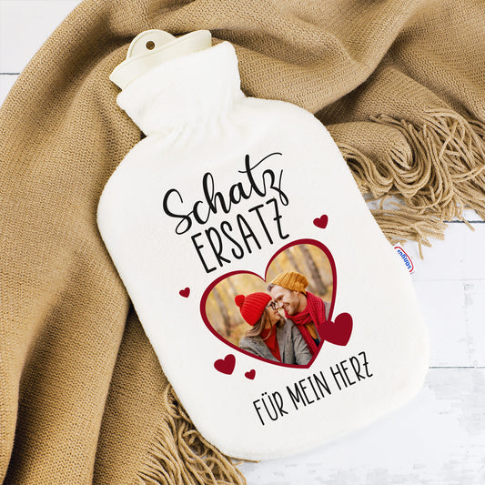 Wärmflasche mit Herzmotiv Schatz Ersatz, Paarfoto, braune Decke