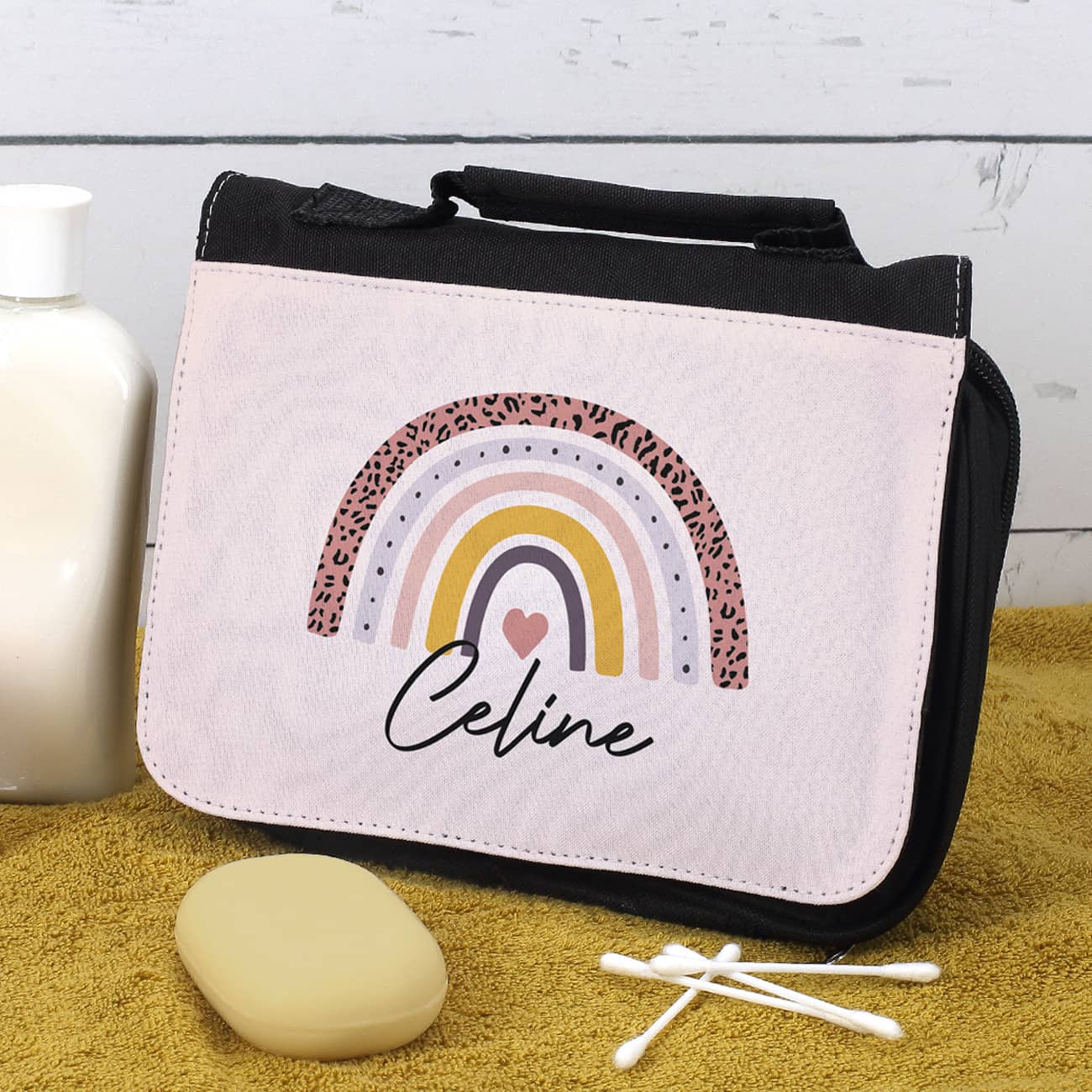 Kulturtasche mit Regenbogen-Motiv und Name