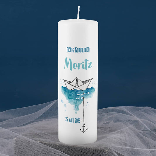 Kommunionkerze mit Papierboot und Anker