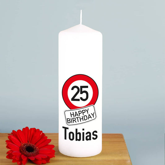Geburtstags-Kerze Happy Birthday mit Name und Alter im Verkehrszeichen