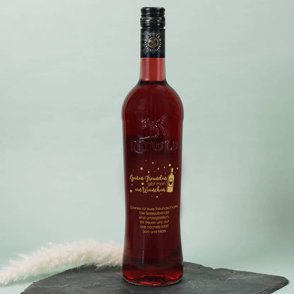 Guten Freunden gibt man ein Weinchen - Gravierte Weinflasche in verschiedenen Sorten mit Wunschtext