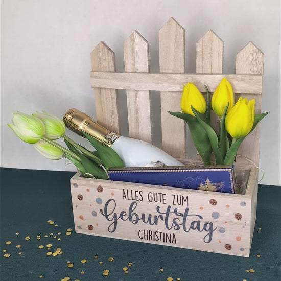 Pflanzkorb mit Rankzaun und Personalisierung bedruckt als Geschenkverpackung zum Geburtstag
