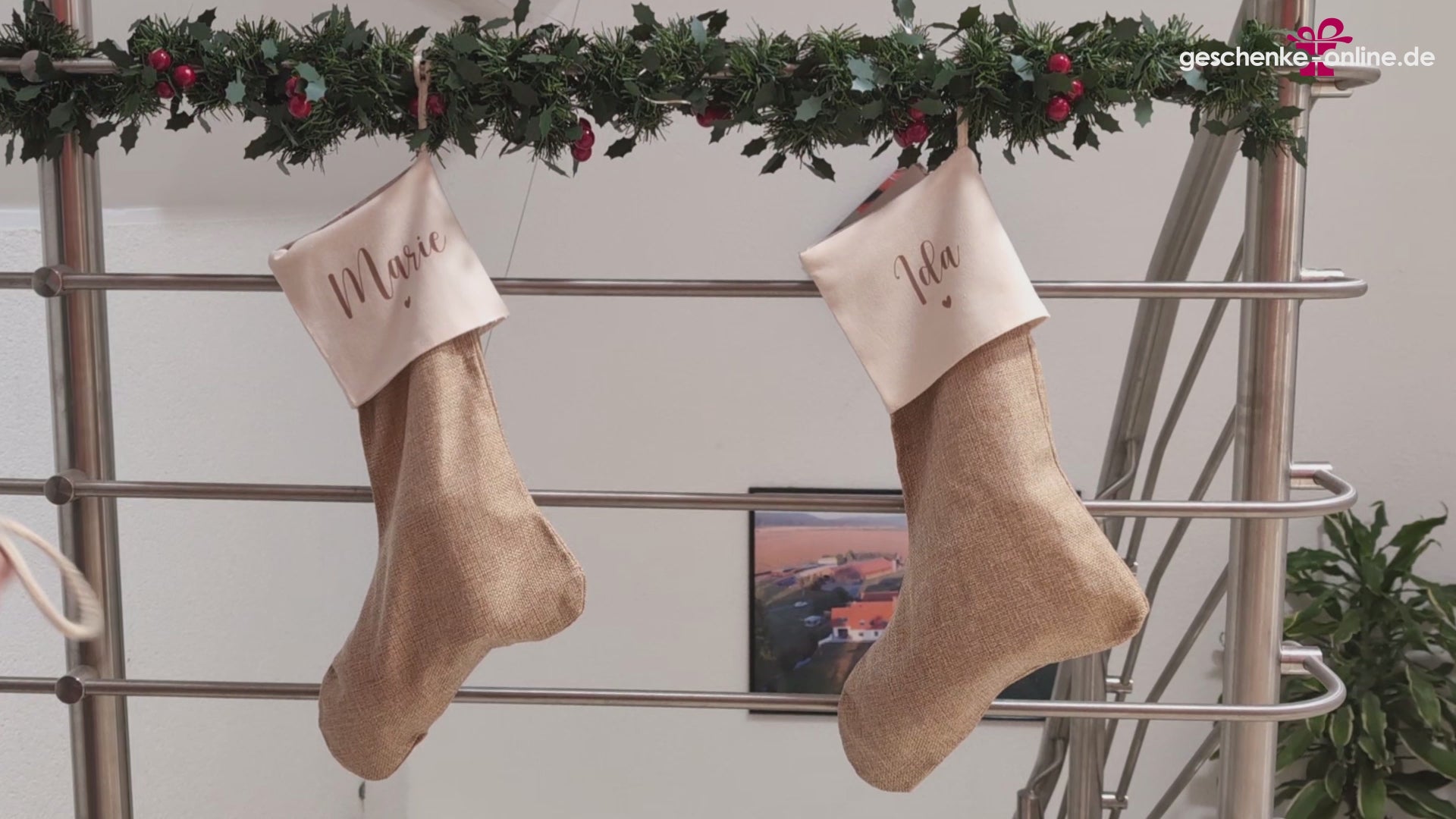 Weihnachtssocke Nikolausstiefel aus Leinen und Baumwolle mit Namensaufdruck. Anwendungsidee.