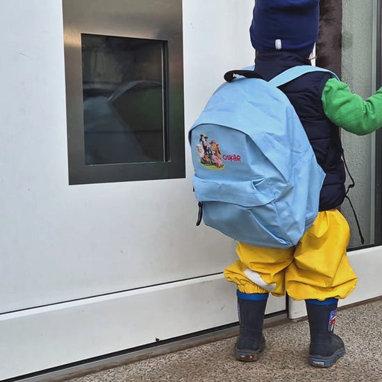 Kindergartenrucksack mit Wahlmotiv und Namen. Mit verstellbaren Trageriemen und viel Stauraum. 