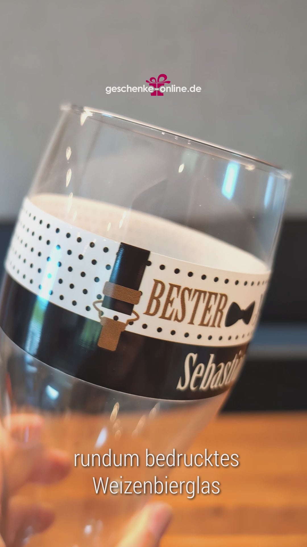 rundum bedrucktes Weizenbierglas für Papa mit Namen personalisiert