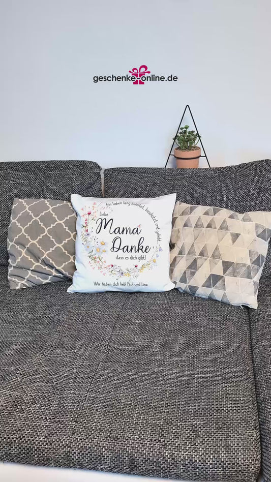 Flauschiges Kuschelkissen für Mama mit Personalisierung, "Mama Danke, dass es dich gibt" und Blumen-Motiv