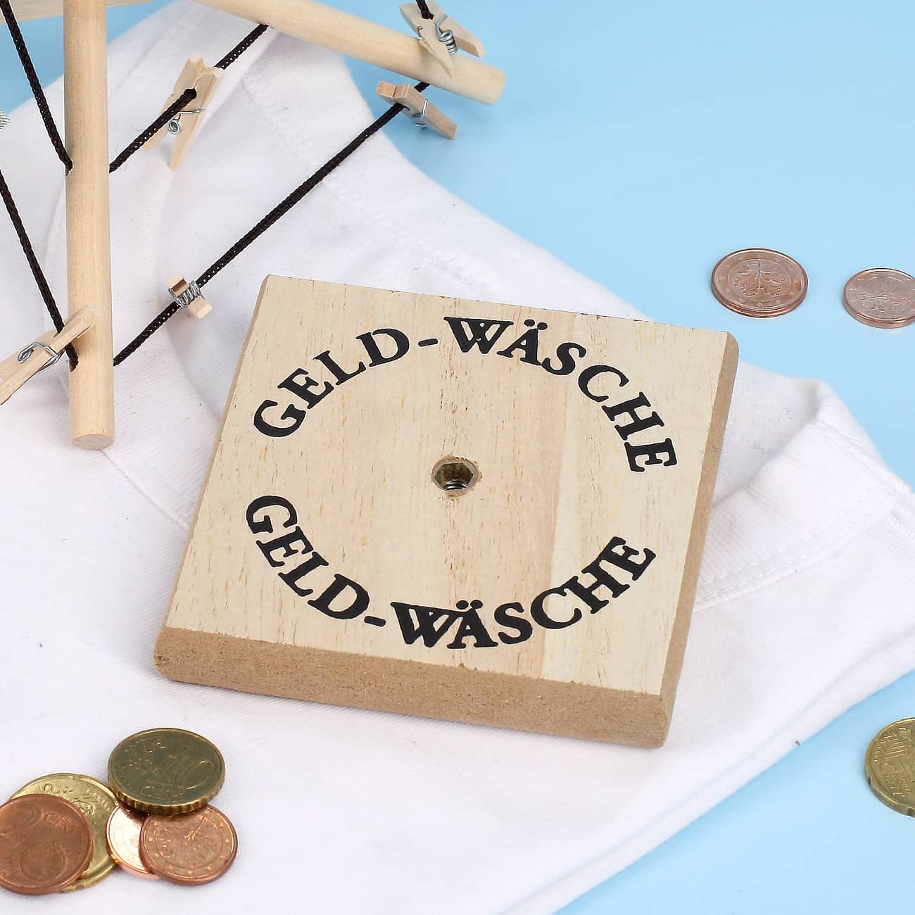 Geld-Wäsche Spinne aus Holz mit Mini Klammern