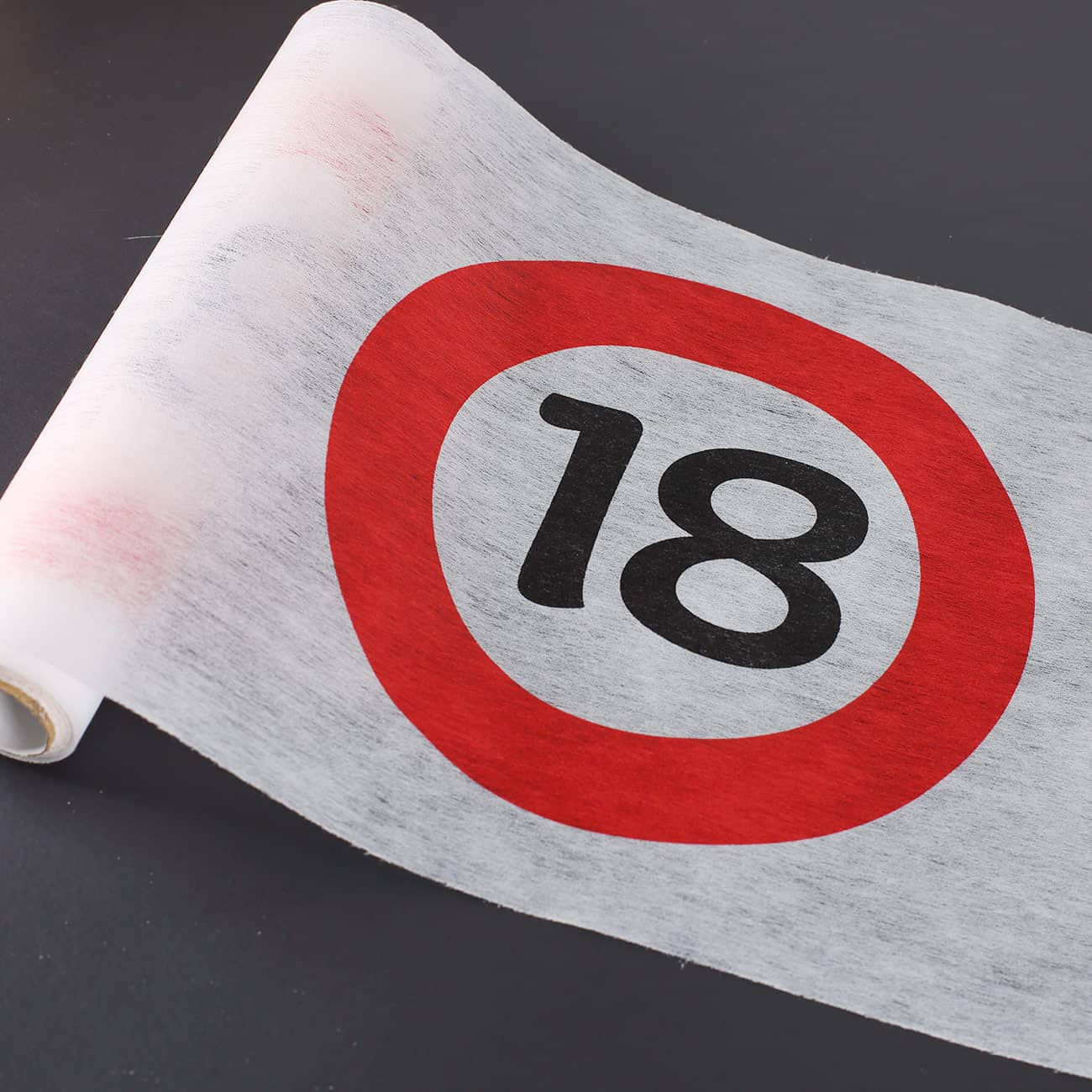 Mit lustigem Motiv zum 18. Geburtstag